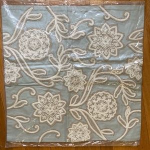 24”x24” Pottery barn Pillow Cover